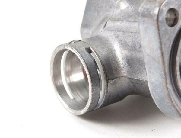 038121133J - NEW AUDI A3 8L ENGINE COOLANT FLANGE 038121133J
