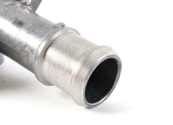 038121133J - NEW AUDI A3 8L ENGINE COOLANT FLANGE 038121133J