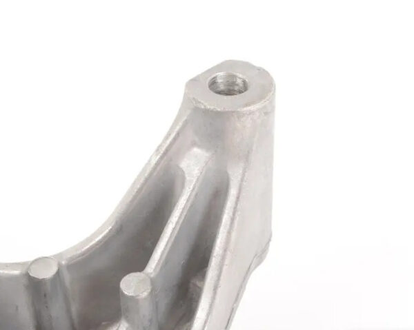 03L199207 - NEW AUDI A3 SPORTBACK 8P RIGHT ENGINE SUPPORT BRACKET 03L199207 ORIGINAL
