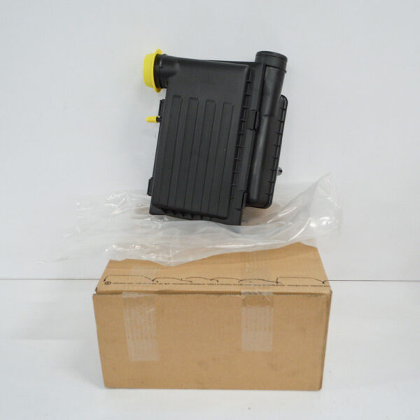 04E129611H - NEW VOLKSWAGEN JETTA 5C6 1 4 PETROL AIR FILTER BOX 04E129611H 2015 ORIGINAL