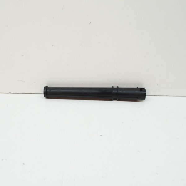 04E129637 - NEW AUDI A1 8X AIR FILTER WATER DRAIN HOSE 04E129637 ORIGINAL
