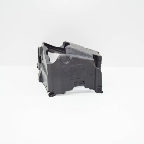 04L103660F - Audi A4 Avant B8 Engine Oil Sump Cover 04L103660F NEW GENUINE