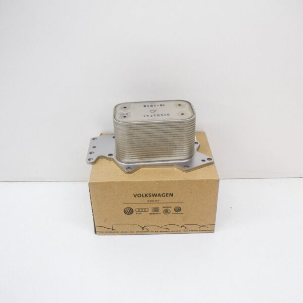 059117021J - NEW AUDI A6 C6 OIL COOLER 059117021J ORIGINAL