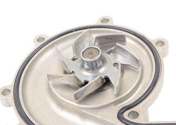 059121008J - NEW AUDI Q7 4L COOLANT PUMP 059121008J