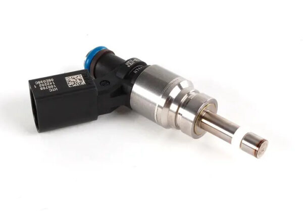06E906036AE - NEW AUDI A4 8E B7 FUEL INJECTOR 06E906036AE ORIGINAL