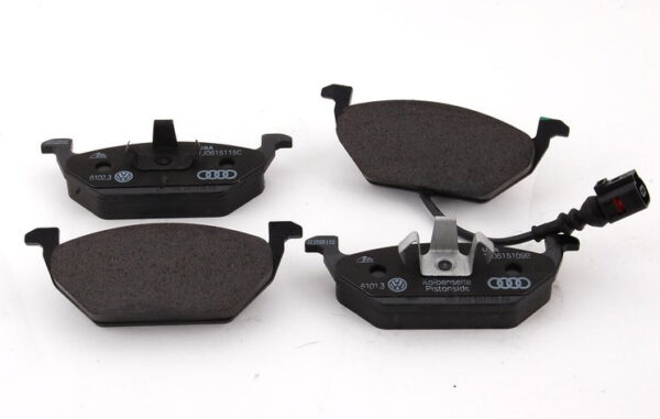 1J0698151F - VOLKSWAGEN BEETLE 9C1 front brake lining set 1J0698151F NEW REAL