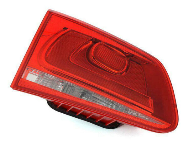 7P6945093C - NEW VOLKSWAGEN TOUAREG 7P REAR LEFT INNER TAILLIGHT 7P6945093C