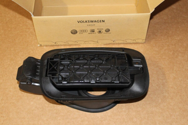 8T0809906C - NEW AUDI A5 8T FUEL TANK INSERT 8T0809906C ORIGINAL