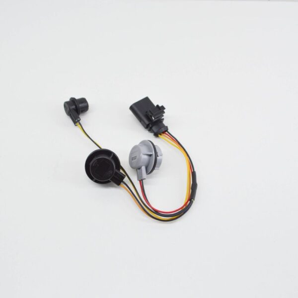 8T0945221 - NEW AUDI A5 8T3 REAR OUTER LAMP BULB CARRIER WITH CABLES 8T0945221 ORIGINAL