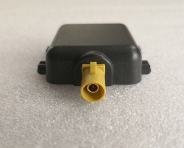 8V0035504 - NEW AUDI Q8 4MN UPPER CENTRE DASHBOARD AERIAL 8V0035504 ORIGINAL