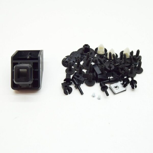 8V0098629A - NEW AUDI A3 CABRIO 8V FRONT FENDER LINER STTACHMENT PARTS SET 8V0098629A