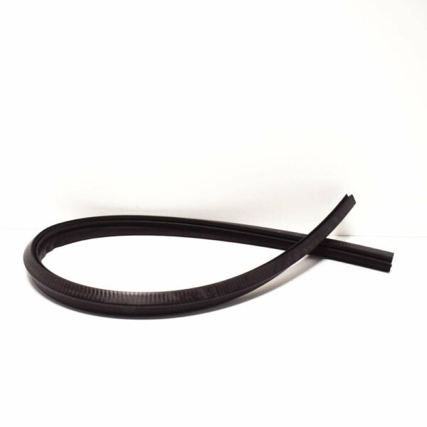 8V0823723 - NEW AUDI A3 CONVERTIBLE 8V BONNET RUBBER SEAL 8V0823723 2017
