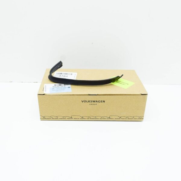 8V0941192A - NEW AUDI A3 8VK FRONT RIGHT HEADLIGHT SEALING FRAME 8V0941192A ORIGINAL