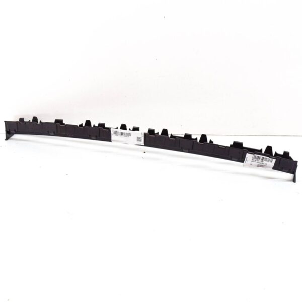 8V3807647B - A3 Sportback e-tron 8V Front Lower Medium Grill 8V3807647B9B9 ORIGINAL