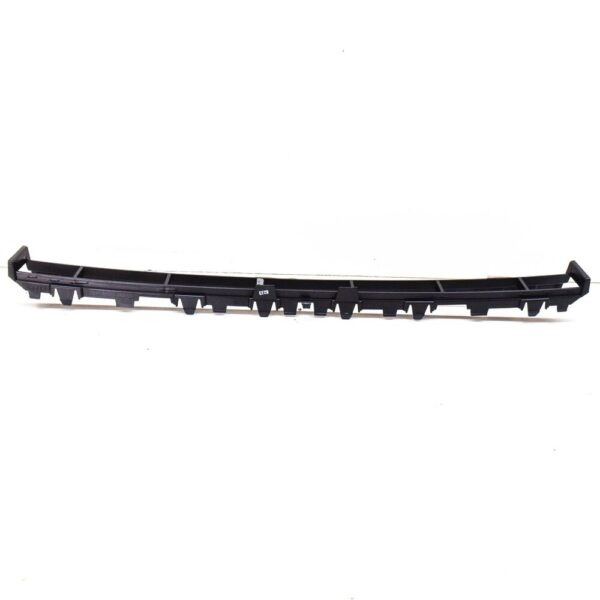 8V3807647B - A3 Sportback e-tron 8V Front Lower Medium Grill 8V3807647B9B9 ORIGINAL