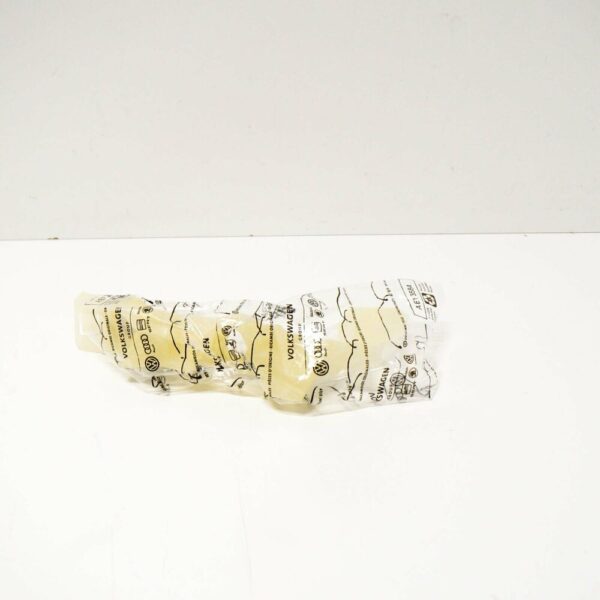 8W0807283A - NEW AUDI A4 B9 FRONT BUMPER LEFT SIDE GUIDE SECTION 8W0807283A ORIGINAL
