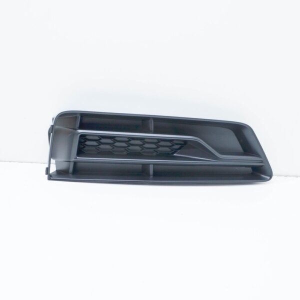 8W0807682P9B9 - Audi A4 Front B9 Front Bumper Right Grid 8W0807682P9B9 NEW GENUINE