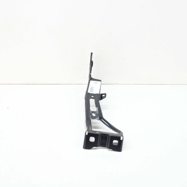 8W0821135C - NEW AUDI A4 B9 FRONT LEFT FENDER BRACKET 8W0821135C