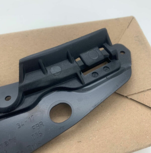 8W0821215 - NEW AUDI A4 AVANT B9 FRONT LEFT FENDER MOUNT ADAPTER 8W0821215 ORIGINAL