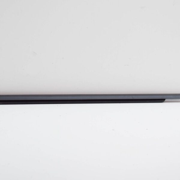 8W0837478A - AUDI A4 B9 FRONT RIGHT OUTER WINDOW APERTURE SEAL 8W0837478A NEW GENUINE