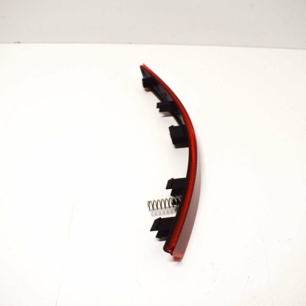 8W0945106C - NEW AUDI A4 B9 REAR BUMPER RIGHT REFLECTOR 8W0945106C