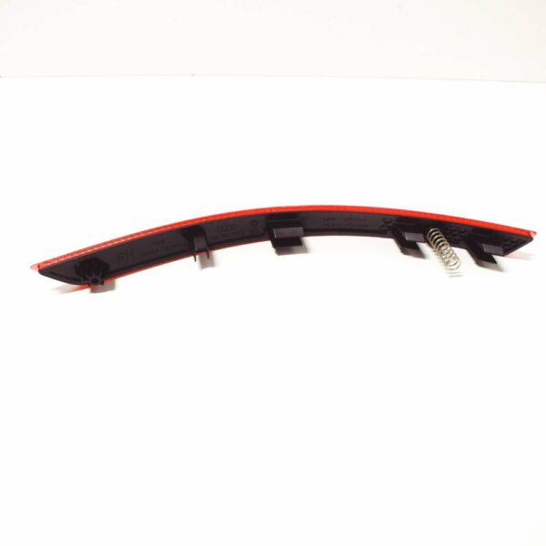 8W0945106C - NEW AUDI A4 B9 REAR BUMPER RIGHT REFLECTOR 8W0945106C