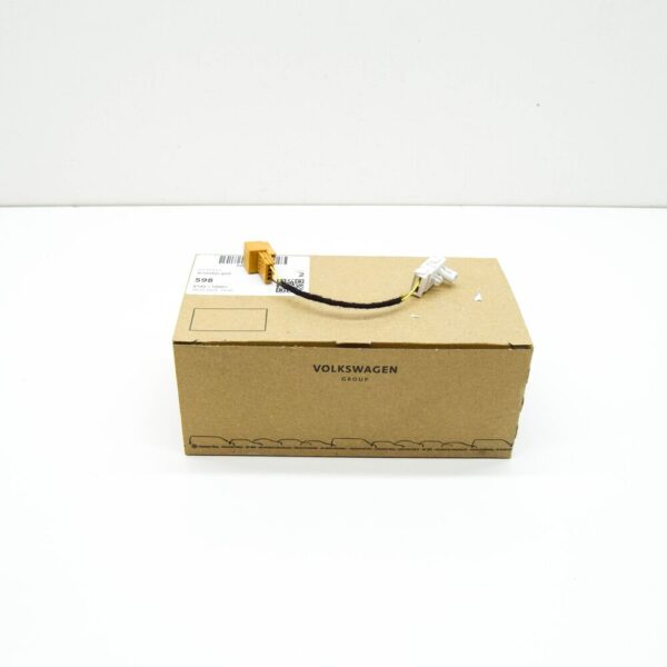 8W0947356E - NEW AUDI A4 AVANT B9 REAR QUARTER TRIM PANEL LED MODULE 8W0947356E ORIGINAL