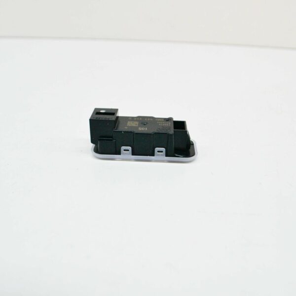 8W0947415B - NEW AUDI A4 S4 AVANT QUATTRO B9 FRONT RIGHT FOOTWELL LIGHT 8W0947415B