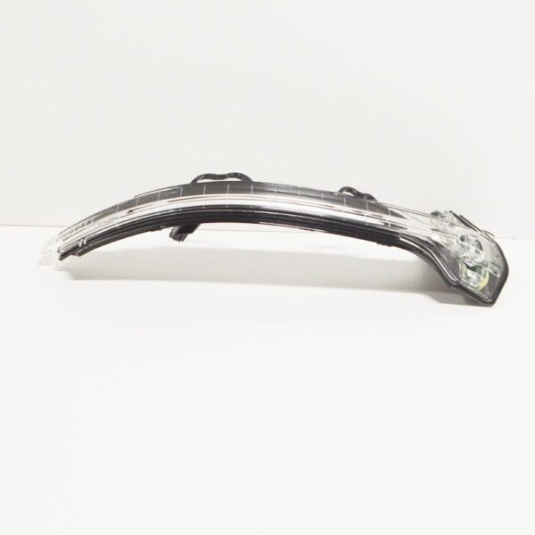 8W0949102 - AUDI A4 B9 FRONT RIGHT DOOR MIRROR TURN INDICATOR 8W0949102 NEW GENUINE