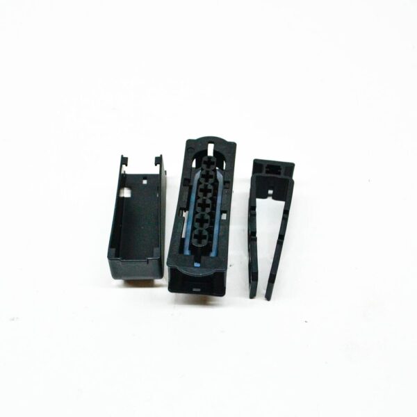 8W0998125 - Audi A4 B9 6-pin flat contact housing with locking mechanism 8W0998125