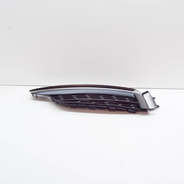 8W6807682FRU6 - AUDI A5 8W6 Front Right Air Guide Grille 8W6807682FRU6 NEW GENUINE
