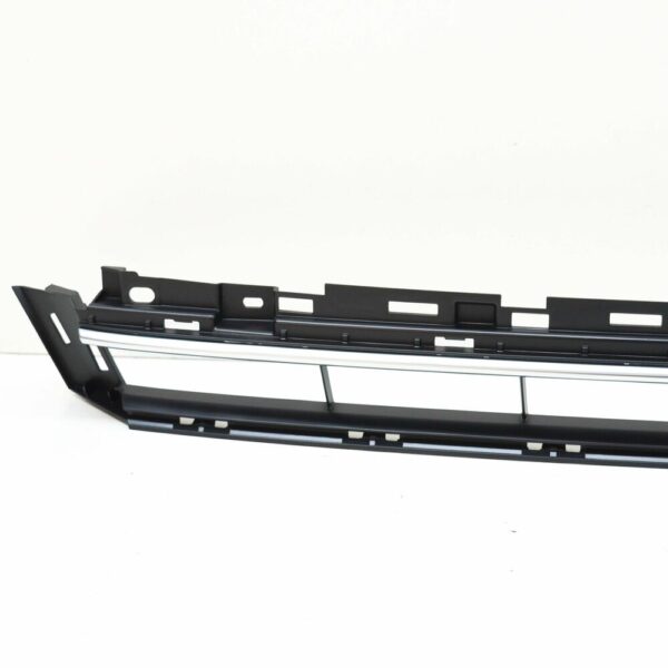 8W6807683ARU6 - NEW AUDI A4 B9 FRONT BUMPER LOWER GRILLE 8W6807683ARU6 2017