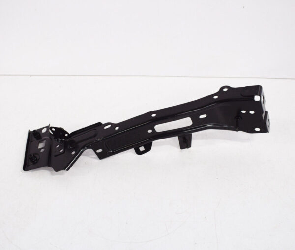 8W6821132B - NEW AUDI A5 8T FRONT RIGHT FENDER BRACKET HOLDER 8W6821132B OEM
