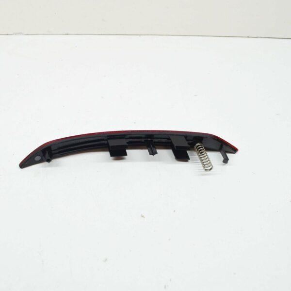 8W6945106B - NEW AUDI A5 8W6 REAR RIGHT BUMPER REFLECTOR 8W6945106B