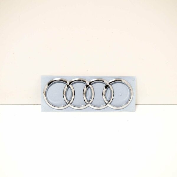 8W98537422ZZ - NEW AUDI A4 B9 BOOTLID BADGE 8W98537422ZZ 2017