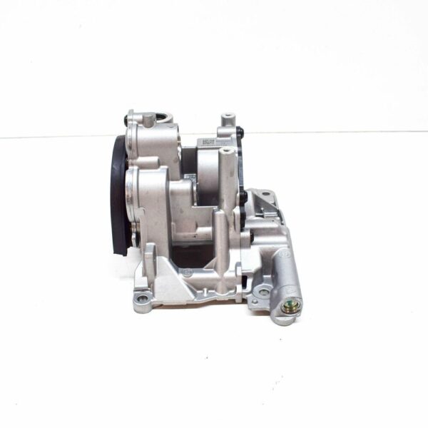 11418507325 - GENUINE BMW 7 F01 F02 Vacuum Oil Pump 11418507325