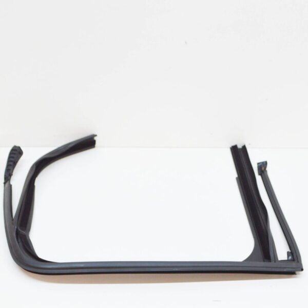 51357390165 - NEW MINI COUNTRYMAN F60 REAR LEFT DOOR WINDOW GUIDE 51357390165 ORIGINAL