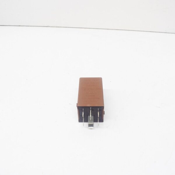 61358364692 - NEW BMW 3 COMPACT E36 CRASH ALARM RELAY 8364692 61358364692 ORIGINAL