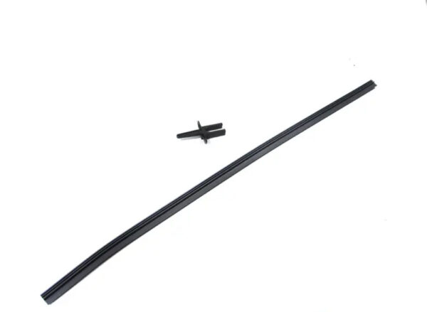 61618229196 - OEM MINI COOPER R50 FRONT WINDOW WIPER BLADE RUBBER INSERT 61618229196 GENUINE