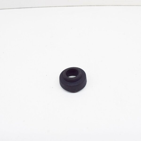 61628244453 - NEW BMW X5 E53 REAR WINDOW WIPER ARM GROMMET 61628244453 8244453 ORIGINAL