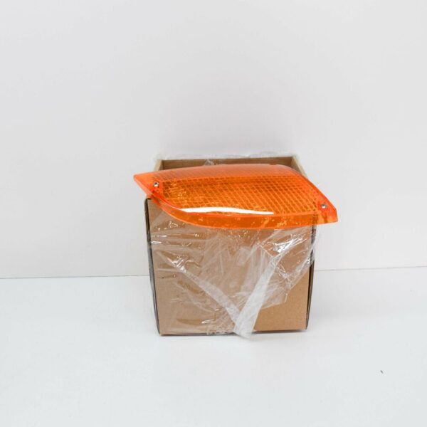 63131362928 - NEW BMW E24 COUPE LENS RIGHT 1362928 63131362928
