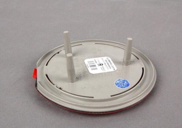 63147046046 - BMW E85 E86 Original 63147046046 Right Side Reflector