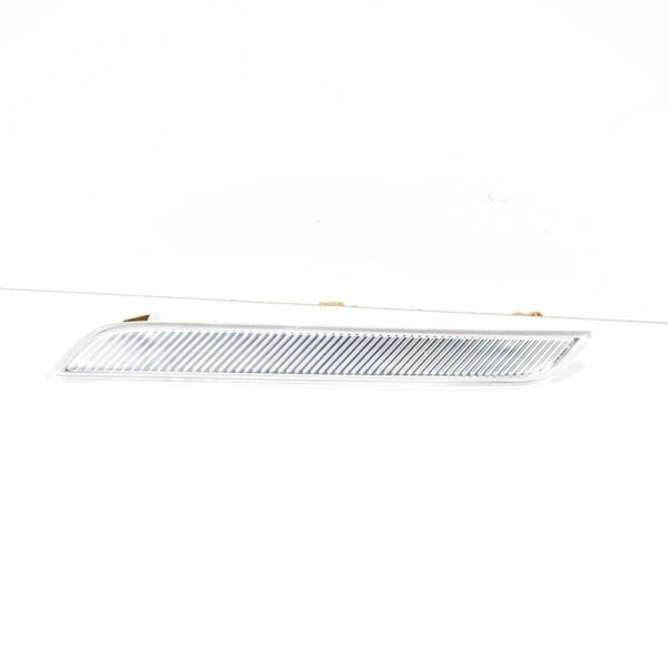 63147187087 - BMW X6 E71 Front Bumper Reflector Left+Right 63147187087 63147187088 NEW GENUINE