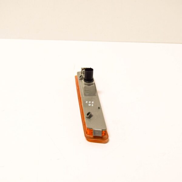 63148389696 - BMW Z3 E36 Front Bumper Right Marker Light 63148389696 8389696 NEW GENUINE