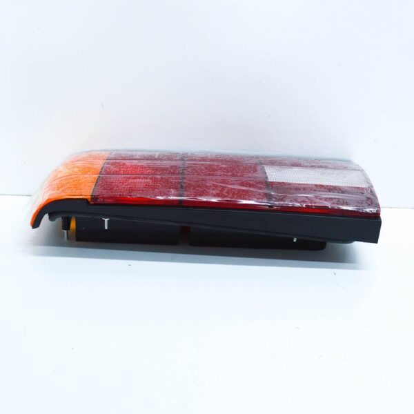 63211385382 - BMW 3 E30 Rear Right Taillight 63211385382 1385382 NEW