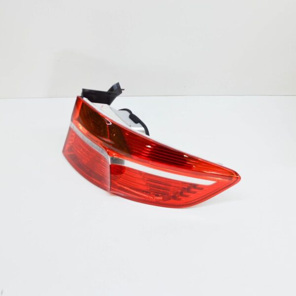 63217179984 - NEW BMW X6 E71 REAR RIGHT OUTER TAILLIGHT LAMP 63217179984 7179984 ORIGINAL