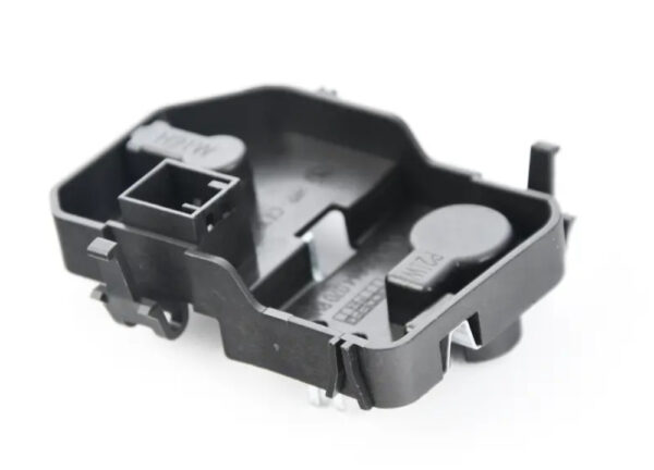 63217390234 - BMW F26 RIGHT TRUNK LID GLUHLAMP SOCKET 7390234 63217390234