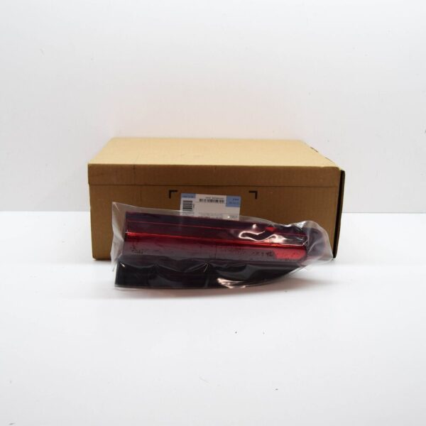 63217433798 - BMW X4 G02 Tailgate Tail Light Rear Right 63217433798 NEW