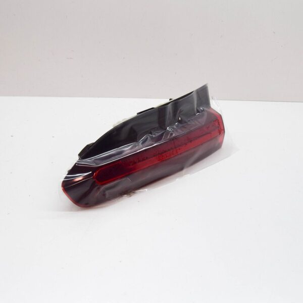 63217433798 - BMW X4 G02 Tailgate Tail Light Rear Right 63217433798 NEW