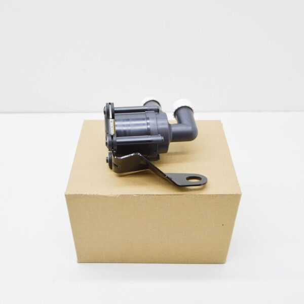 64119230237 - NEW BMW 6 GRAN COUPE F06 AUXILIARY WATER PUMP 64119230237 9230237 ORIGINAL